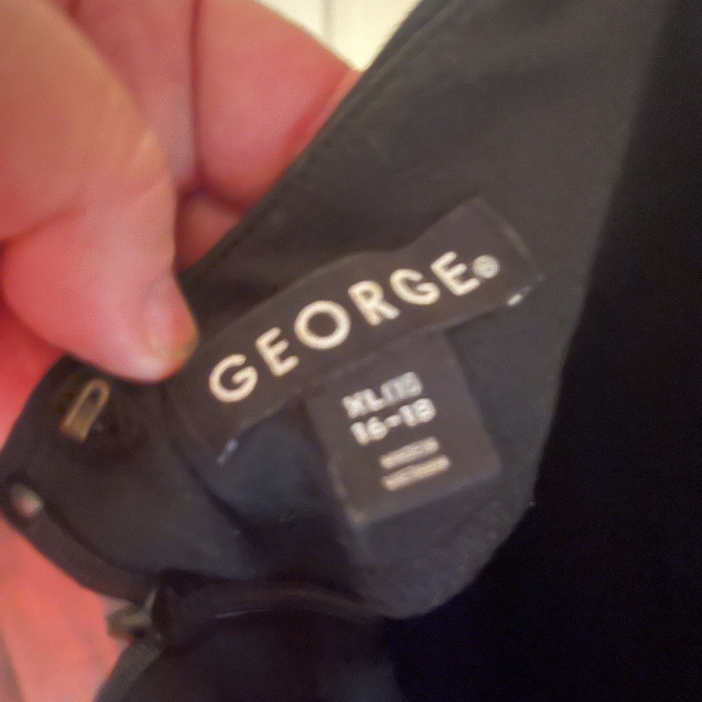 Basic lined black sheath